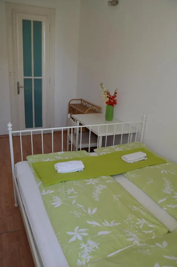 The Point Guesthouse Budapest 0*,
