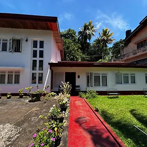 https://udugama-villa.negombohotels.net